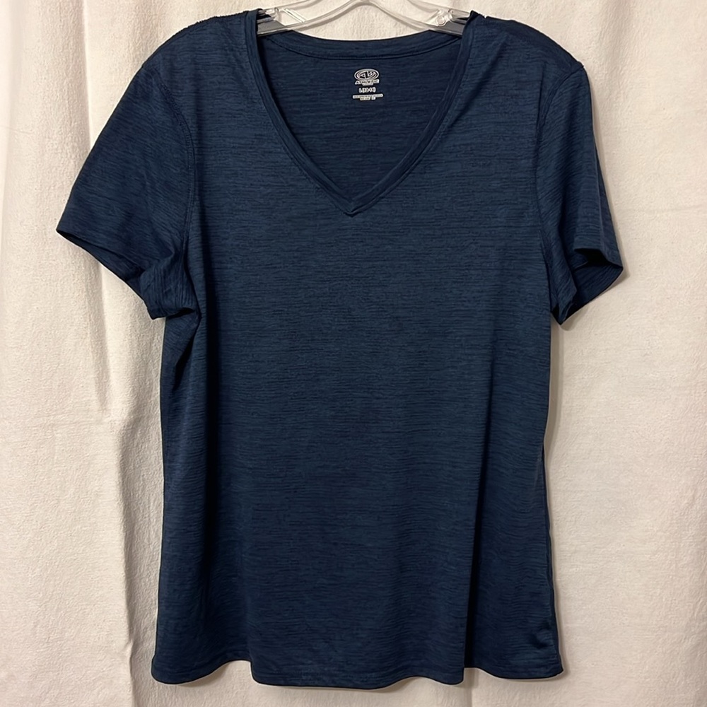 Athletic works top size L